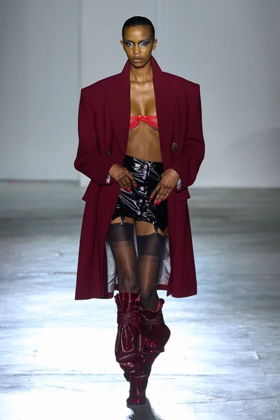 Look 12